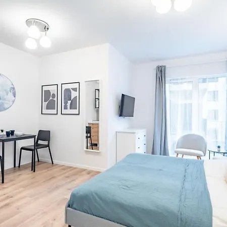 Balcony - Rooftop Access - New Apartment *