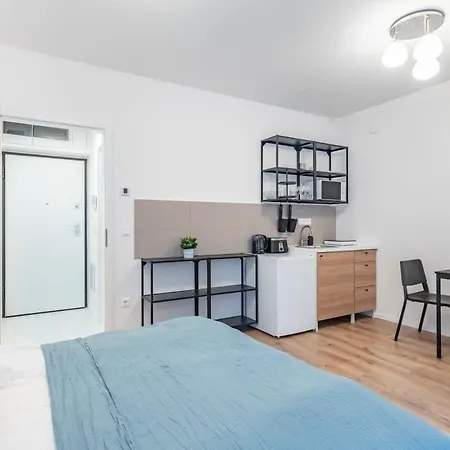 Apartment Balcony - Rooftop Access - New Budapest