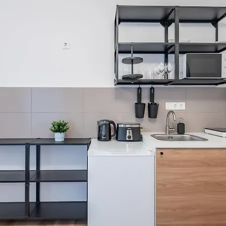 Balcony - Rooftop Access - New *