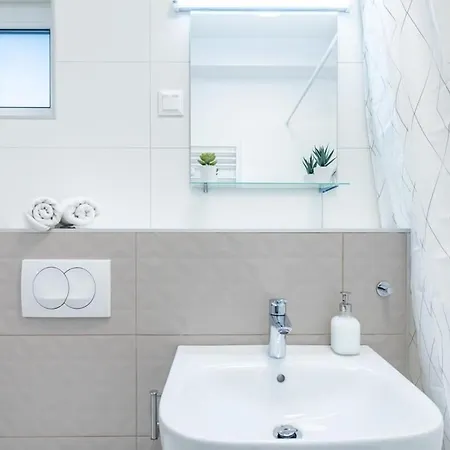 Balcony - Rooftop Access - New Apartment Budapest