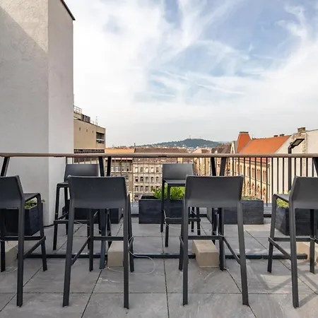 Balcony - Rooftop Access - New Budapest